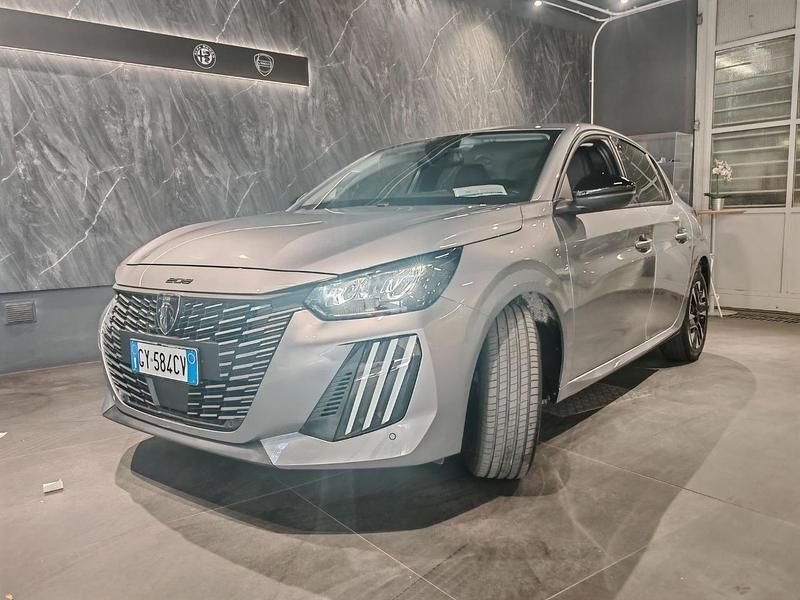 Usata Peugeot 208 Allure 102 CV (75 kW) 2025 Grigio Utilitaria