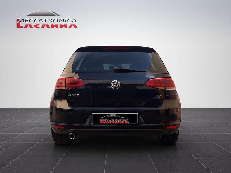 Begagnad VW Golf VII Highline 105 HK (77 kW) 2015 Svart Sedan