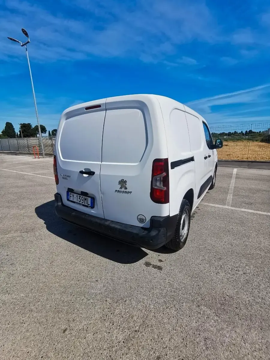 Usata Peugeot Partner Premium 102 CV (75 kW) 2020 Bianco Monovolume