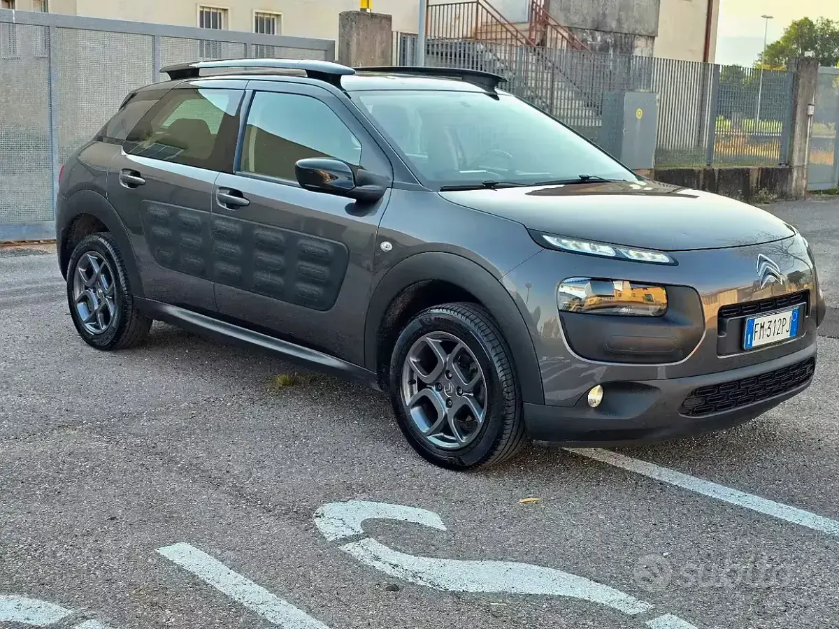 Usata Citroën C4 Cactus 99 CV (72 kW) 2017 Grigio Utilitaria