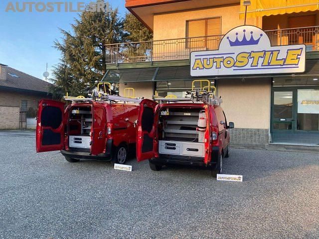 Usata Fiat Fiorino 95 CV (69 kW) 2017 Rosso Monovolume