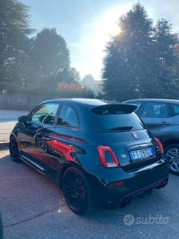 Usata Abarth 500 135 CV (99 kW) 2010 Nero Utilitaria