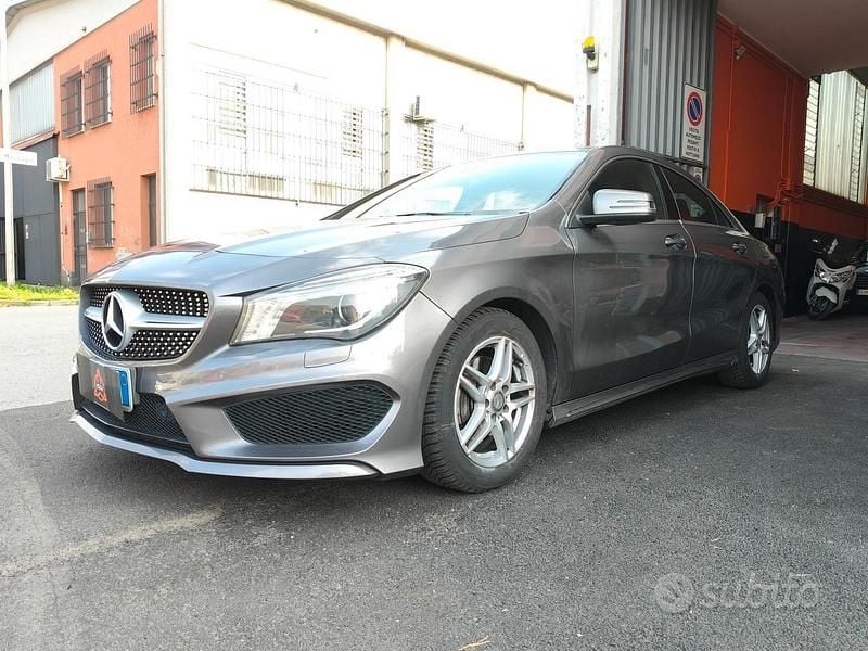 Usata Mercedes CLA180 Premium 122 CV (89 kW) 2015 Grigio Berlina
