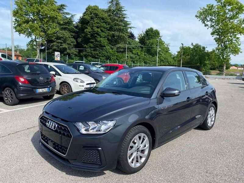 Usata Audi A1 Admired 110 CV (80 kW) 2022 Grigio scuro Utilitaria