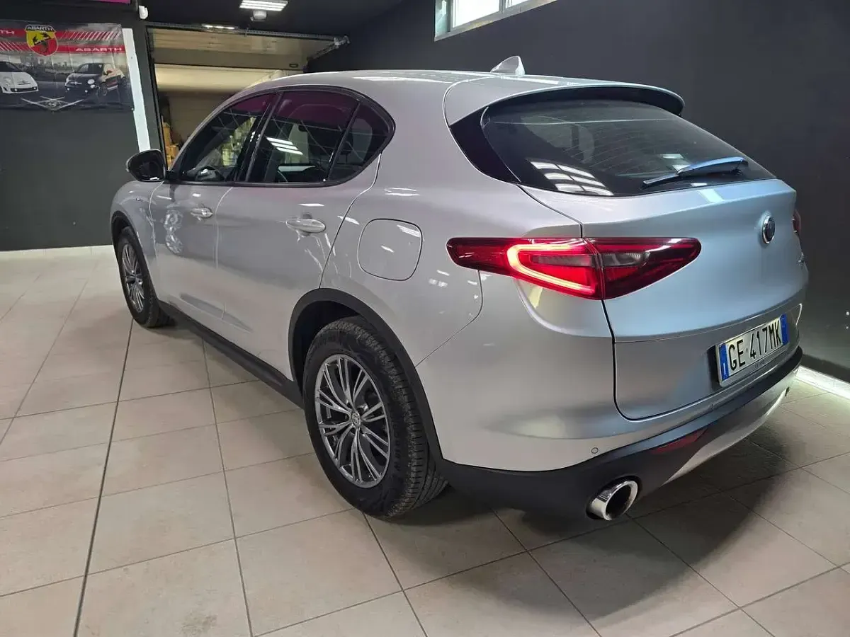 Usata Alfa Romeo Stelvio Super 160 CV (117 kW) 2021 Grigio SUV