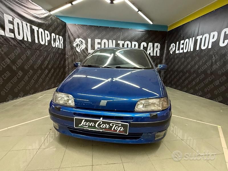Usata Fiat Punto 140 CV (102 kW) 1999 Blu Berlina