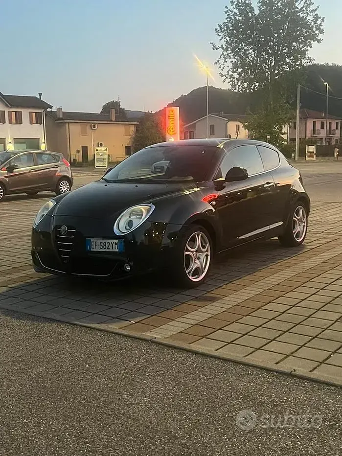 Usata Alfa Romeo MiTo 120 CV (88 kW) 2011 Nero Utilitaria
