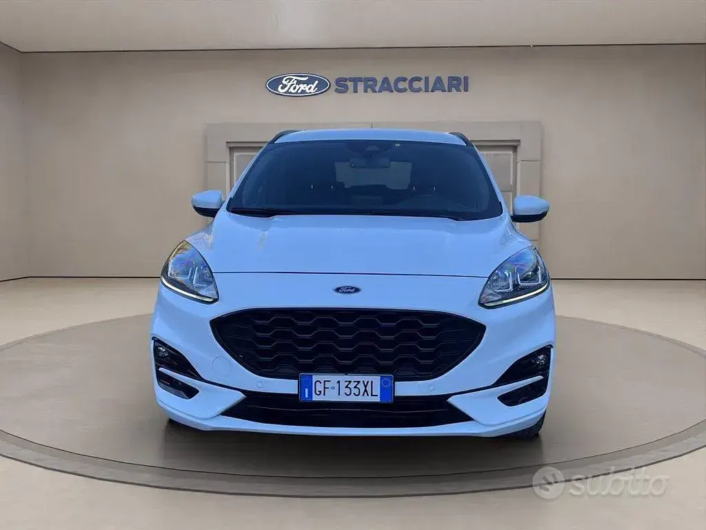 Usata Ford Kuga ST-Line 120 CV (88 kW) 2022 Bianco pastello SUV