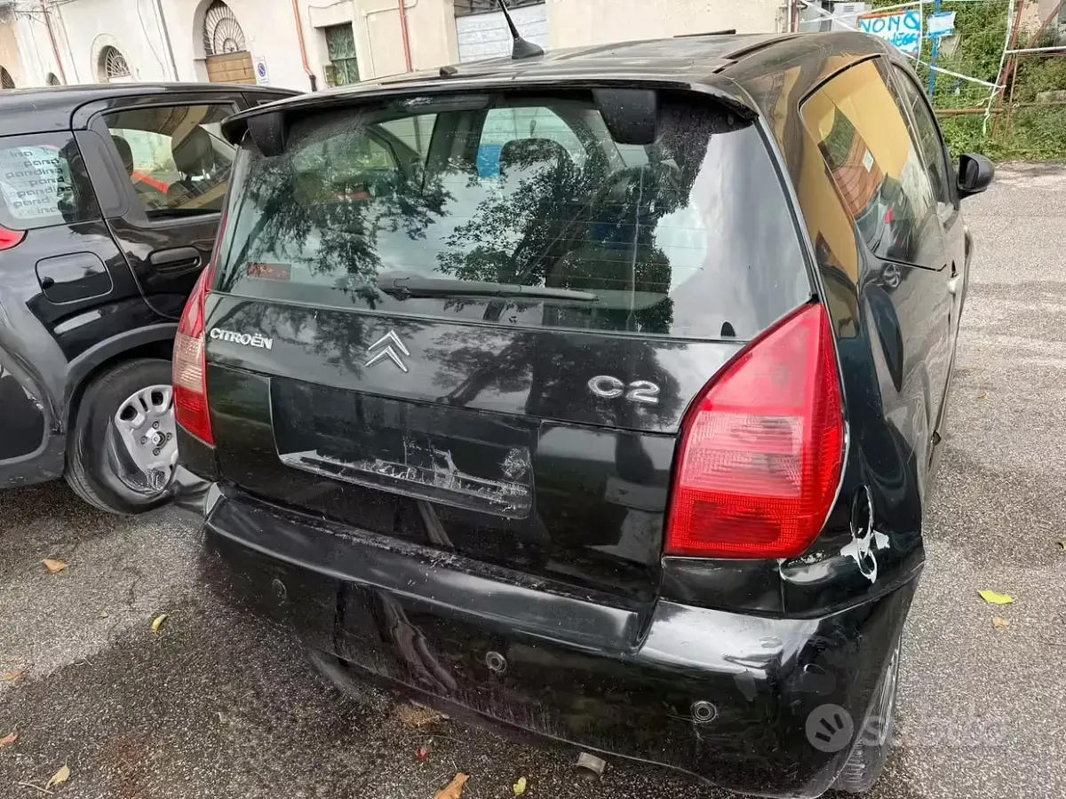 Usata Citroën C2 Elegance 60 CV (44 kW) 2004 Nero Utilitaria