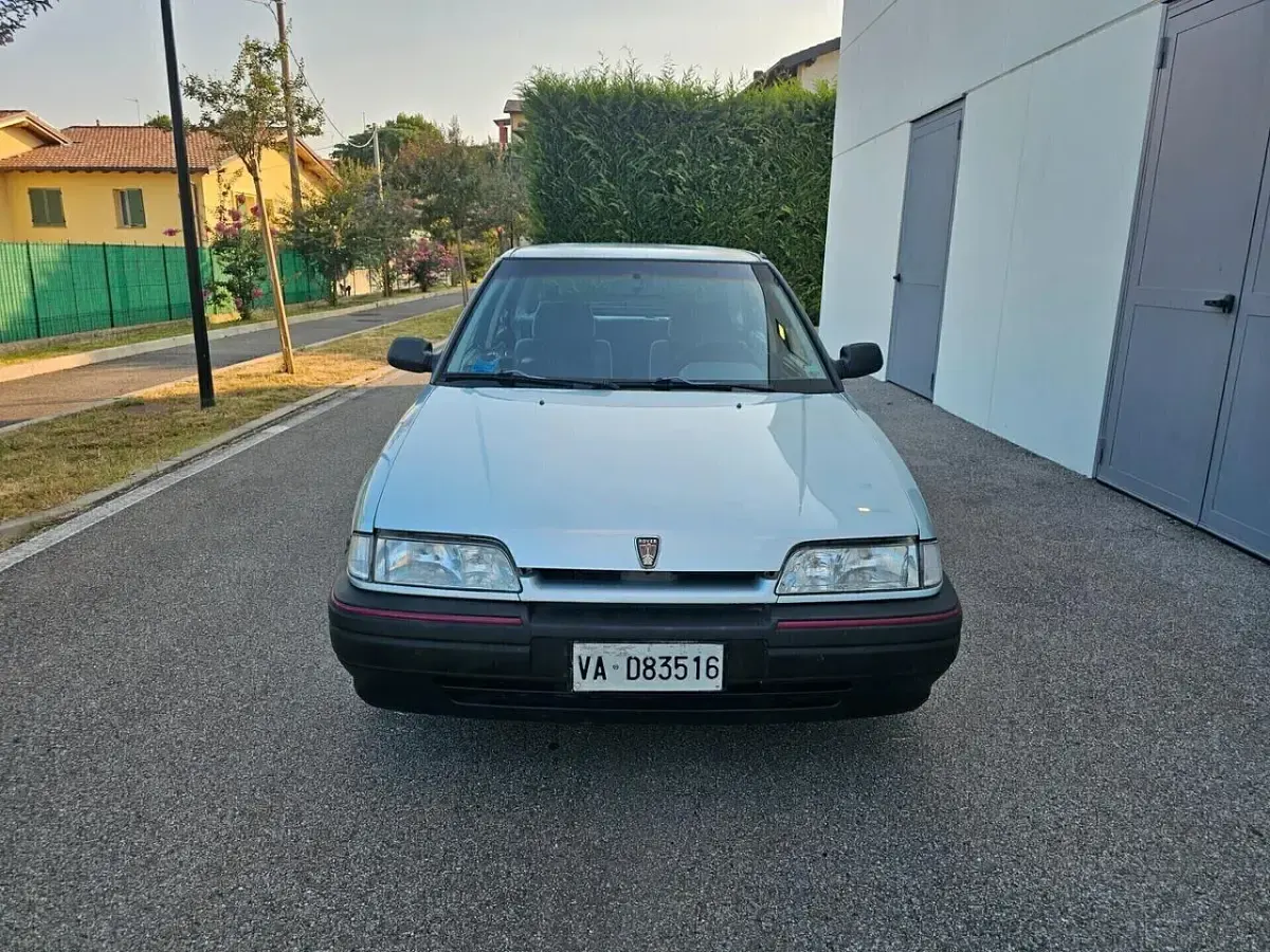 Usata Rover 200 103 CV (75 kW) 1993 Grigio Berlina