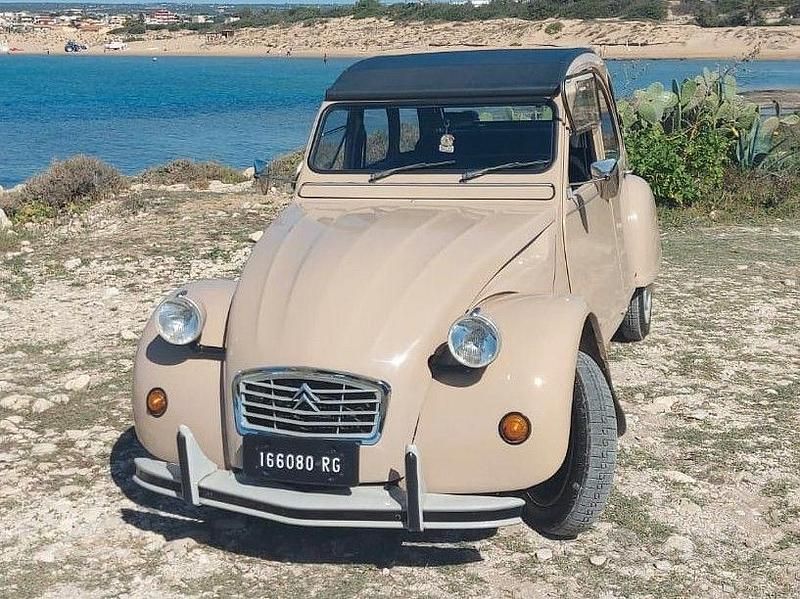 Usata Citroën 2CV 29 CV (21 kW) 1983 Berlina