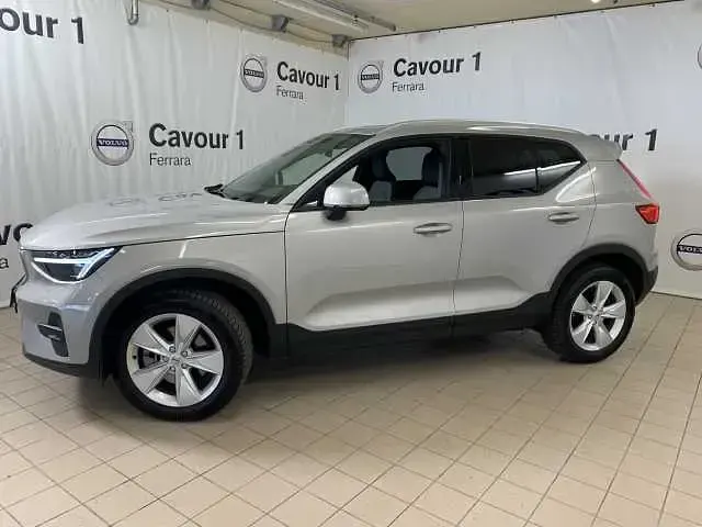 Usata Volvo XC40 Core 163 CV (119 kW) 2025 Argento SUV