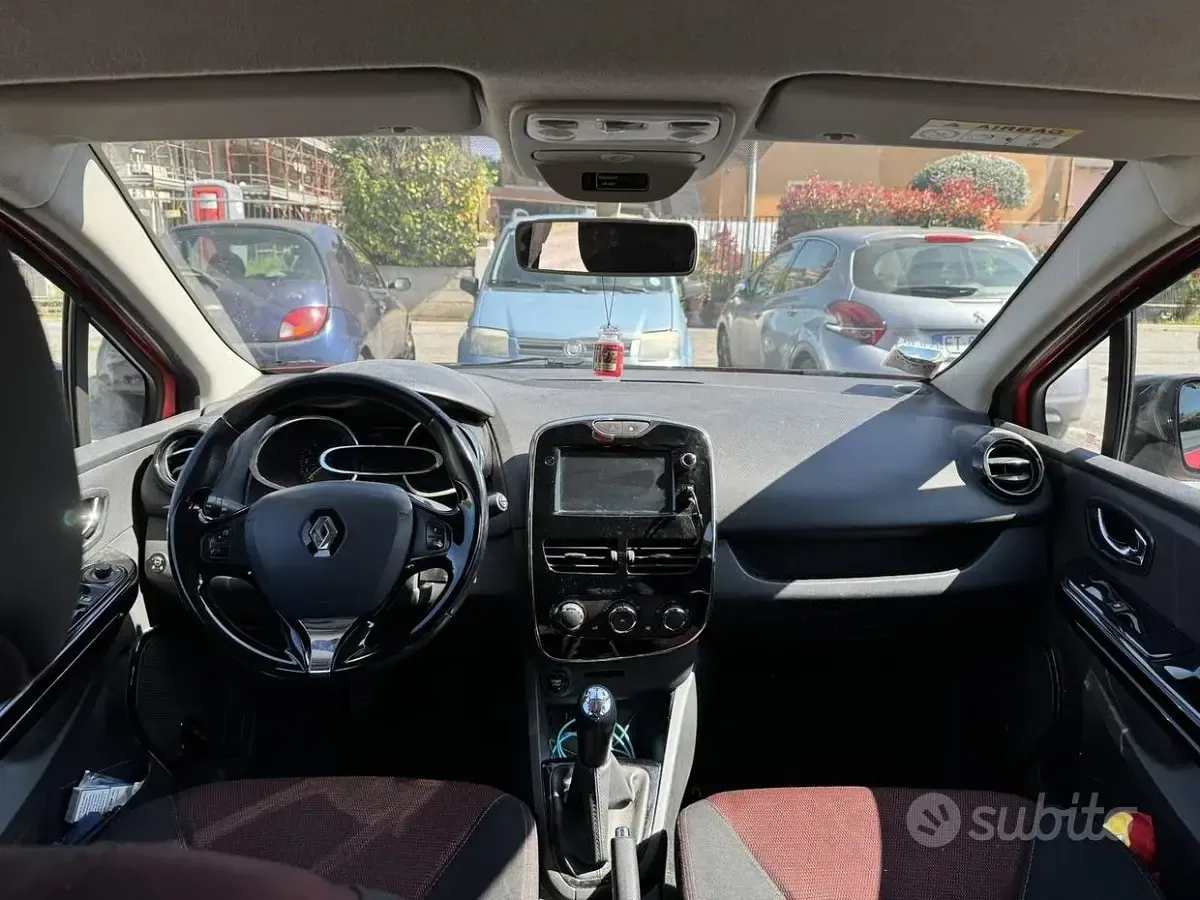 Usata Renault Clio IV 73 CV (53 kW) 2012 Rosso Berlina