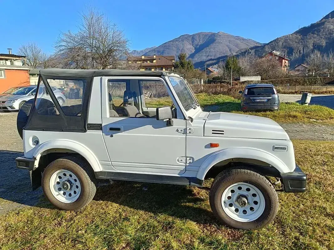 Usata Suzuki Samurai 64 CV (47 kW) 1989 Bianco SUV