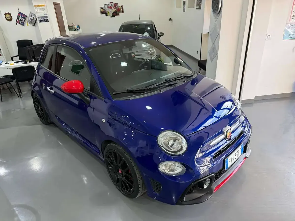 Usata Abarth 595 Pista 160 CV (117 kW) 2019 Blu/azzurro Berlina