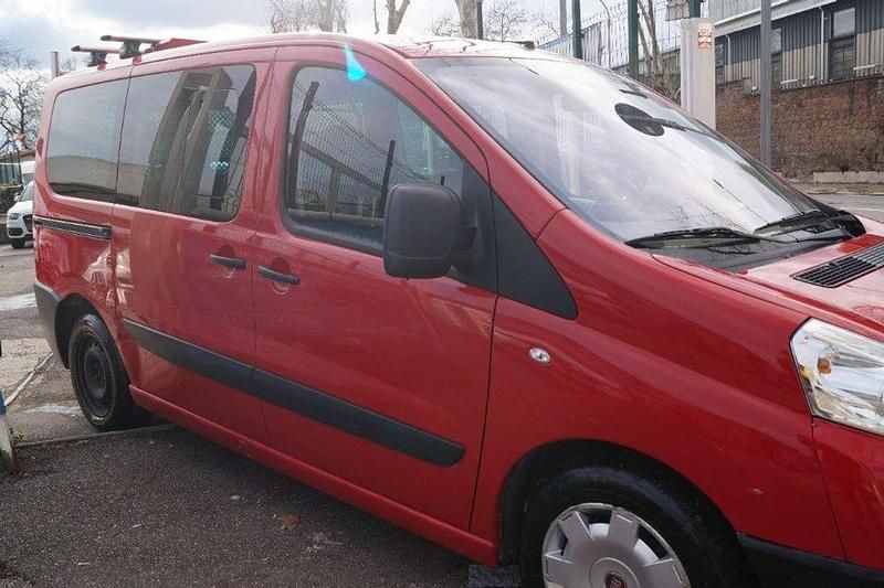 Occasion Fiat Scudo 128 ch (94 kW) 2014 Rouge Van