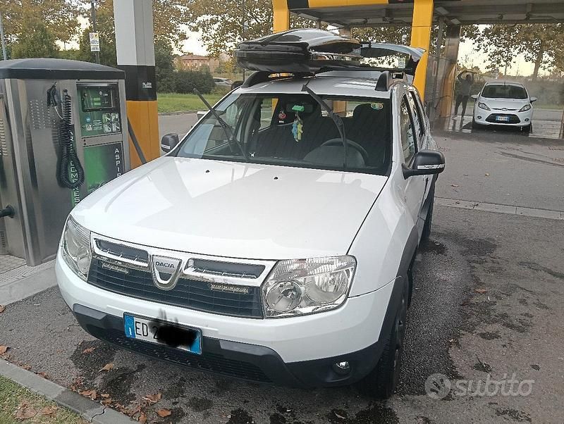 Bianco Usata 2010 Dacia Duster SUV | 6000 € (Cara) - Immagine 1/4
