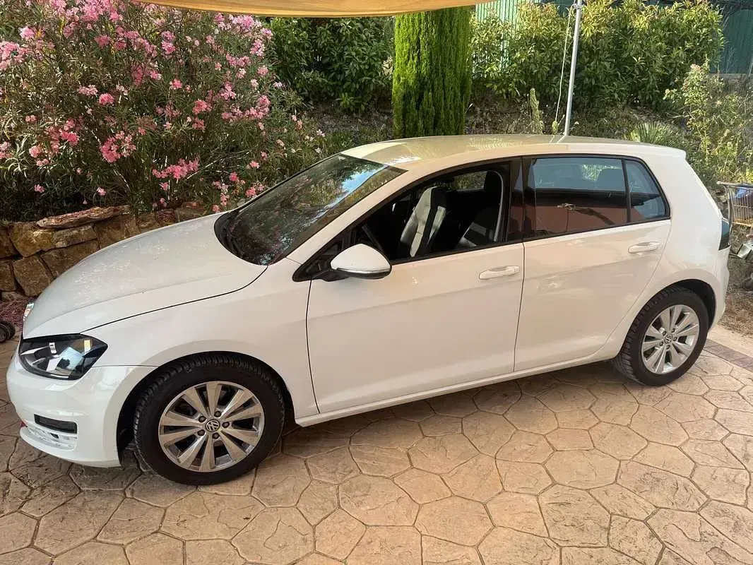 Usata VW Golf VII 105 CV (77 kW) 2014 Berlina