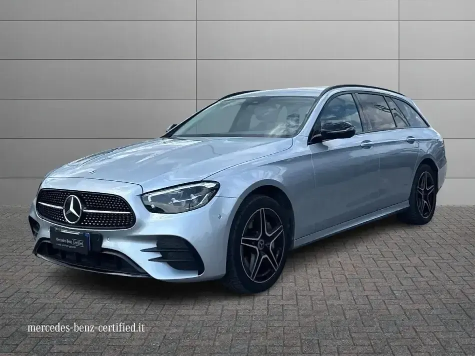 Usado Mercedes 300 Premium 194 CV (142 kW) 2023 Familiar