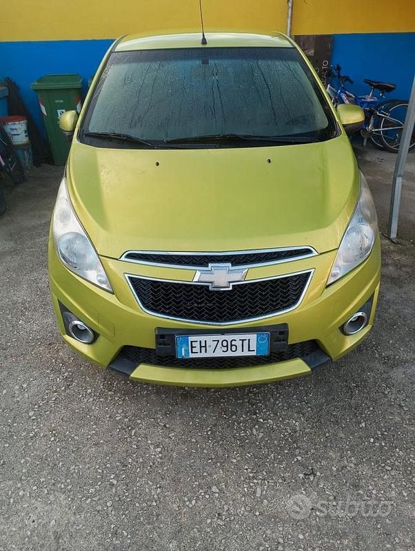 Usata Chevrolet Spark 65 CV (47 kW) 2011 Verde Utilitaria