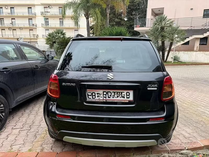 Usata Suzuki SX4 120 CV (88 kW) 2012 Blu Utilitaria