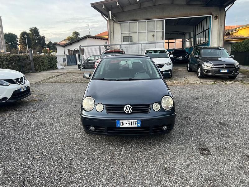 Occasion VW Polo Trendline 75 ch (55 kW) 2004 Gris Citadine
