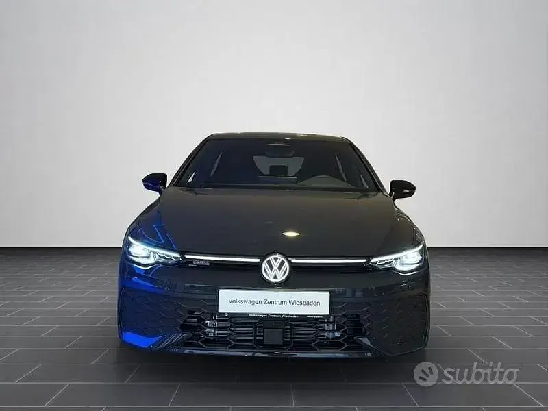 Usata VW Golf VIII Style 265 CV (194 kW) 2025 Grigio Berlina