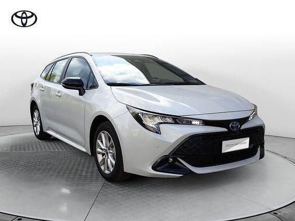 Nuova Toyota Corolla Active 140 CV (102 kW) 2026 Grigio Station wagon