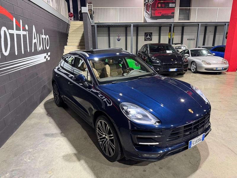 Usata Porsche Macan Performance Package 439 CV (322 kW) 2017 Blu SUV