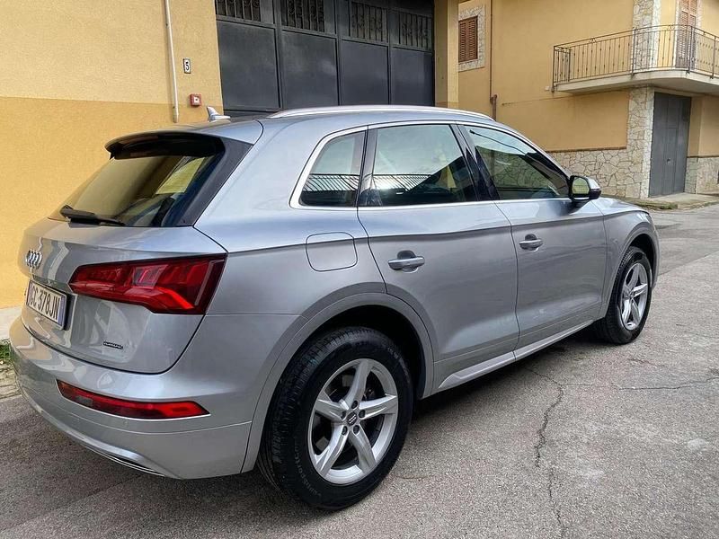 Usata Audi Q5 Business 204 CV (150 kW) 2020 Grigio SUV