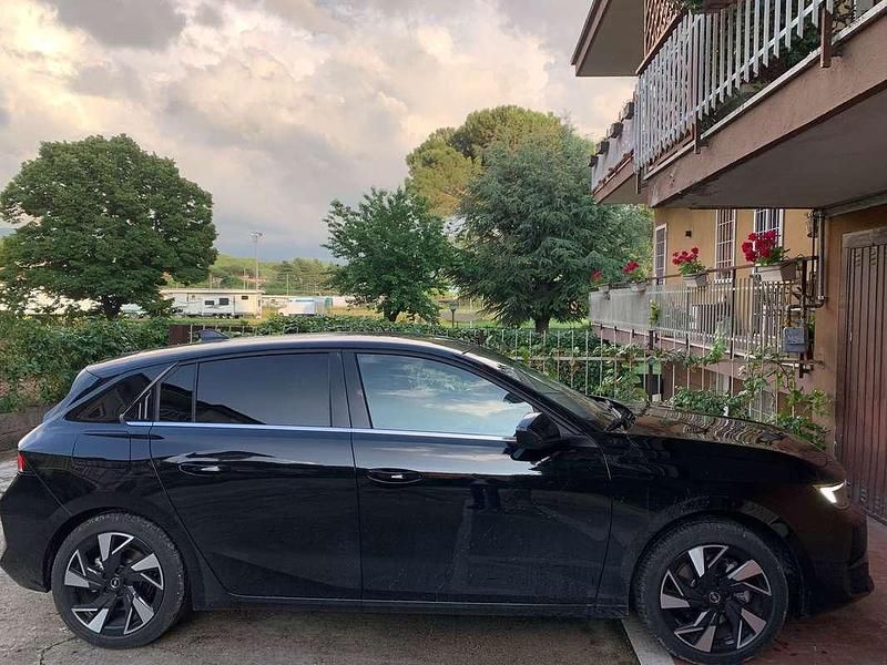 Usata Opel Astra Business Elegance 131 CV (96 kW) 2022 Nero Berlina