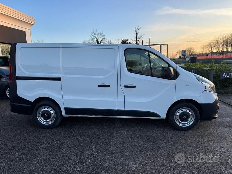 Usata Renault Trafic 121 CV (88 kW) 2018 Bianco Monovolume