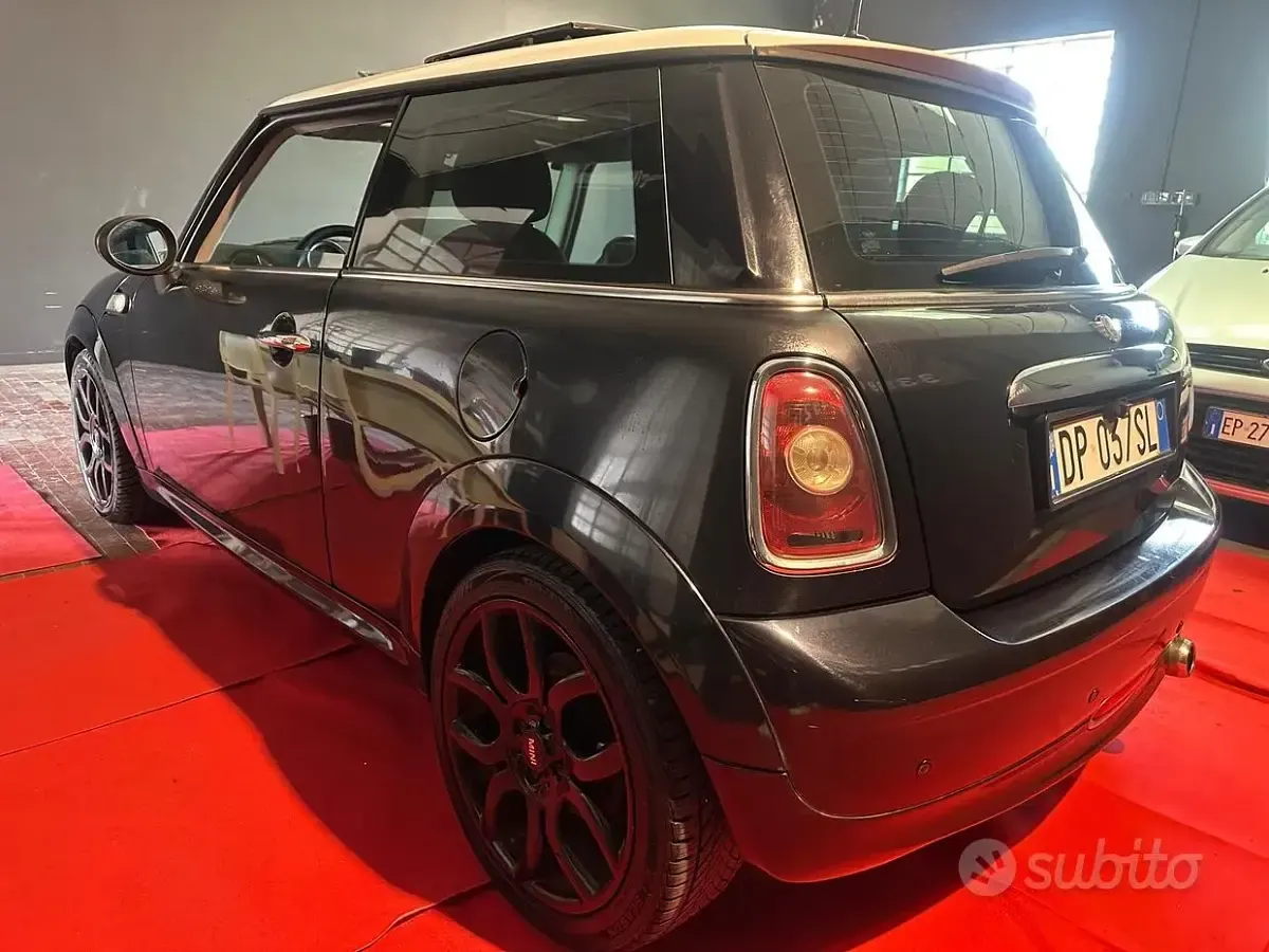 Usata Mini Cooper D 109 CV (80 kW) 2008 Verde Utilitaria