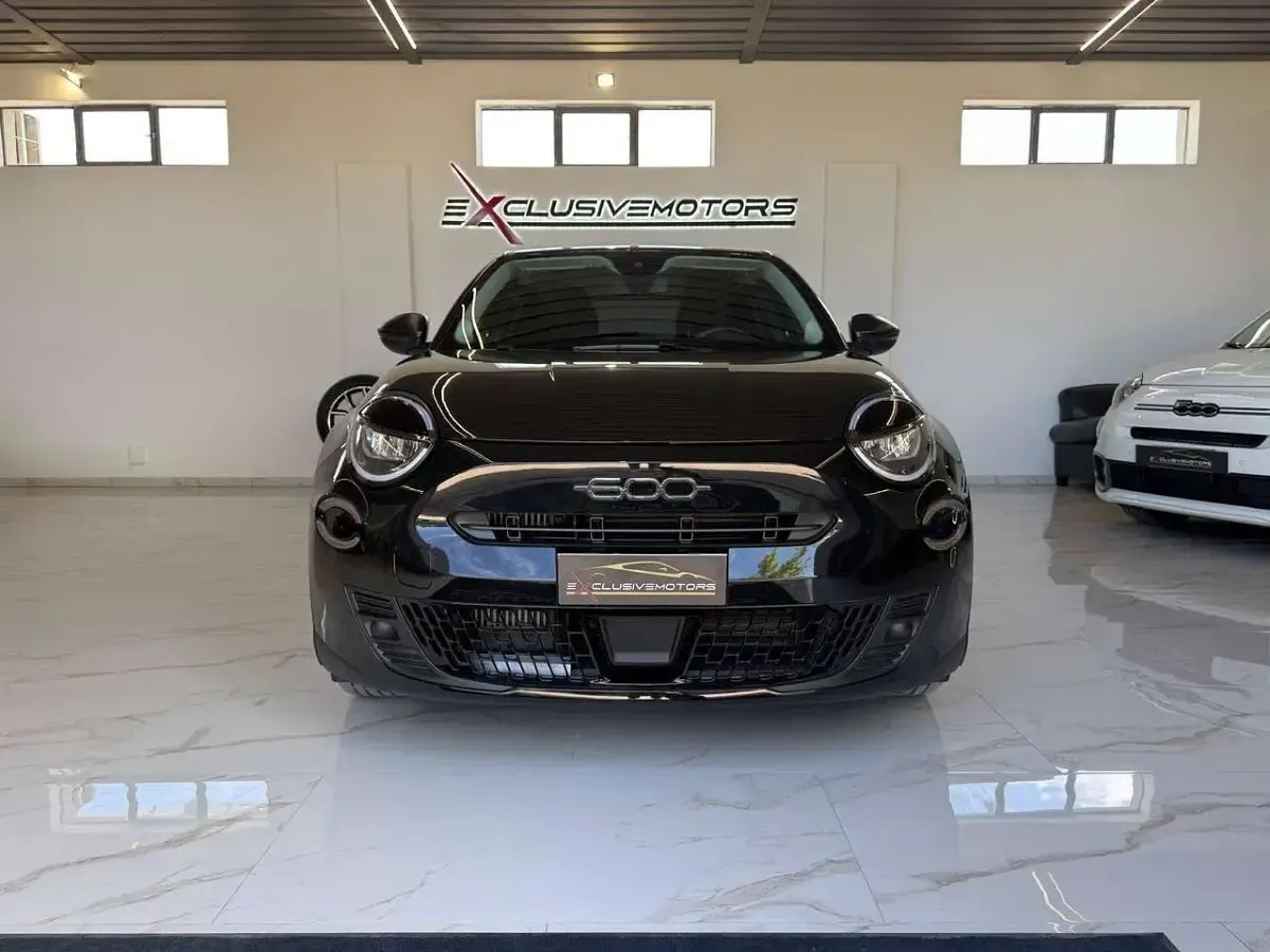 Usata Fiat 600 101 CV (74 kW) 2024 Nero SUV