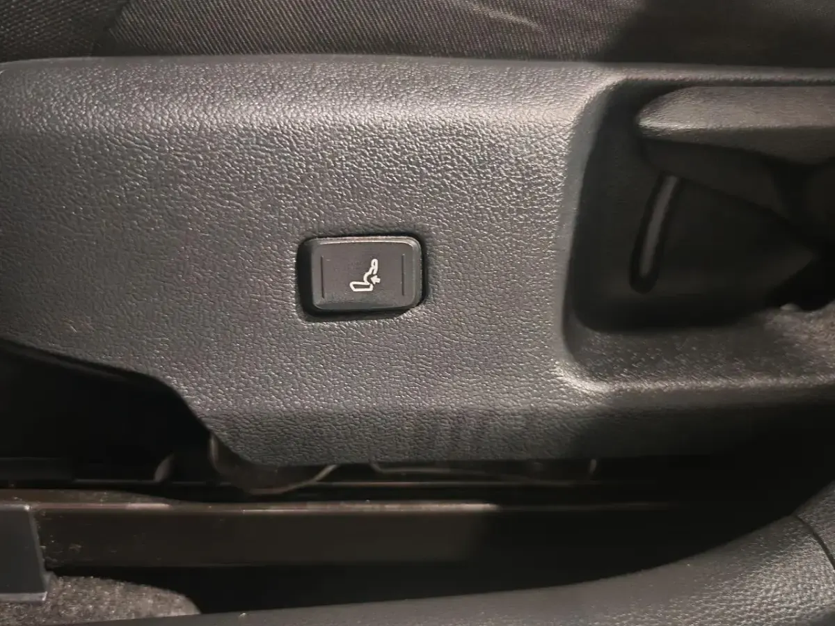 Usata Toyota Corolla Style 122 CV (89 kW) 2020 Nero Berlina