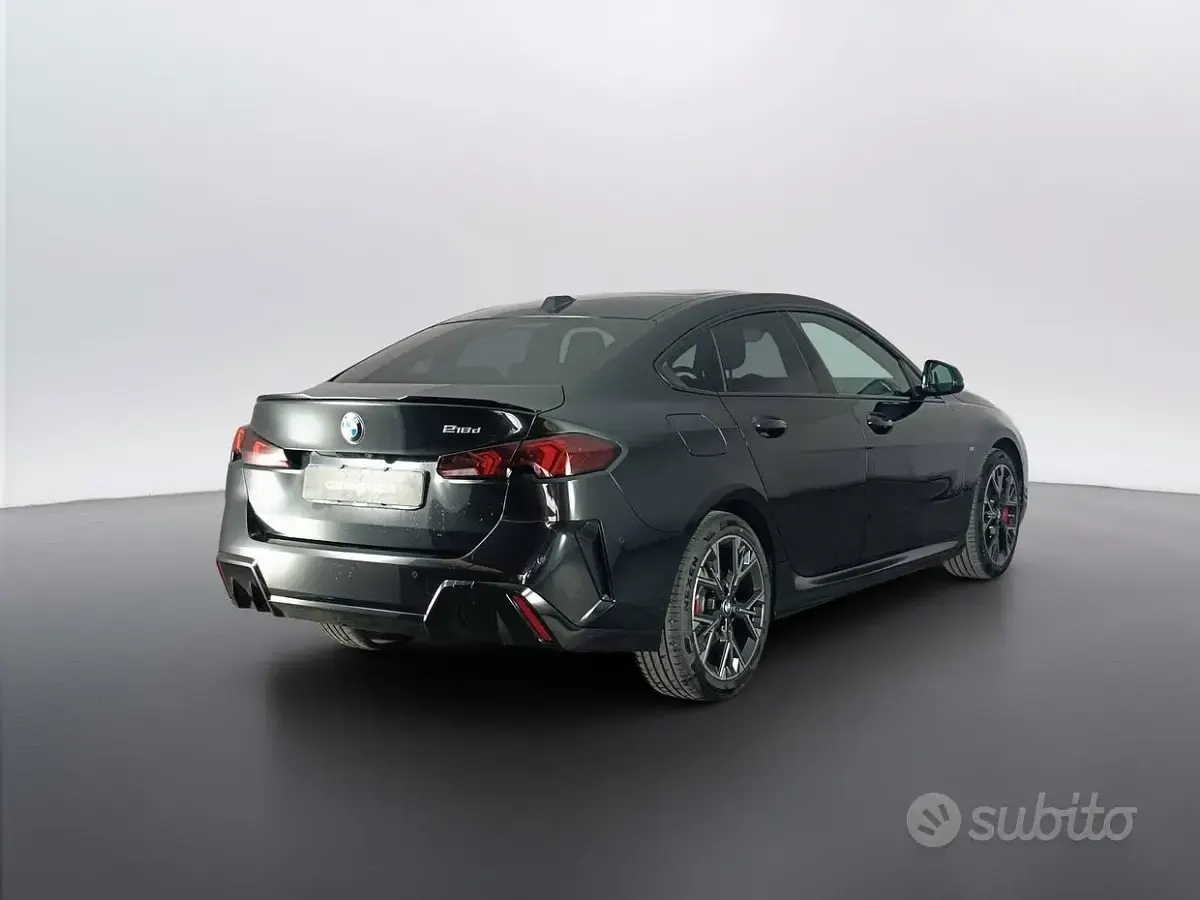Usata BMW 218 Gran Coupé M Sport 150 CV (110 kW) 2025 Saphirschwarz metallizzato Coupé