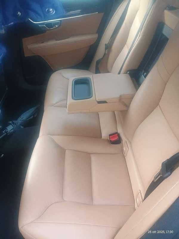 Usata Volvo V90 Business Edition 190 CV (139 kW) 2020 Blu/azzurro Station wagon