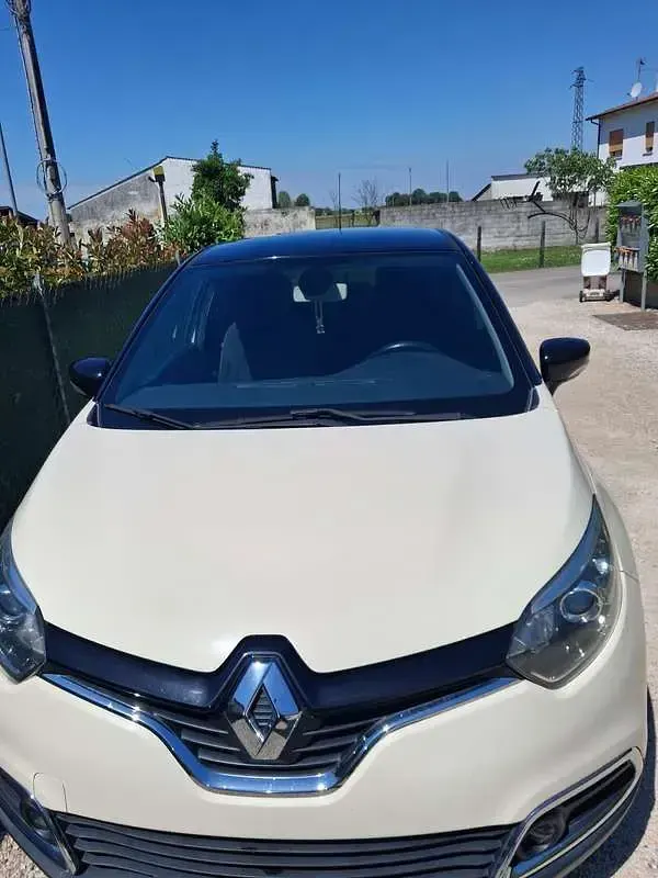 Usata Renault Captur 90 CV (66 kW) 2014 SUV