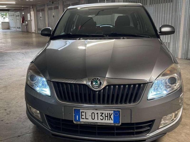 Grigio Usata 2012 Skoda Fabia Monte Carlo Due volumi | 2950 € (Ottimo prezzo) - Immagine 1/4