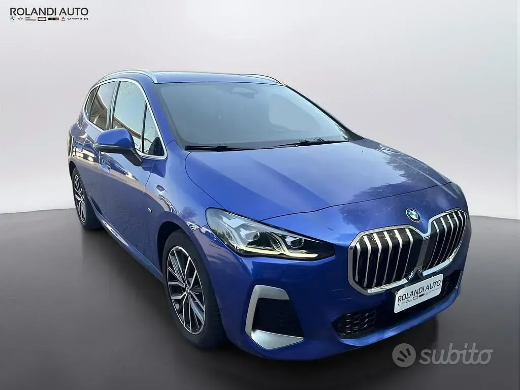 Usata BMW 220 Active Tourer M Sport 156 CV (114 kW) 2023 Portimao blue metallizzato Monovolume