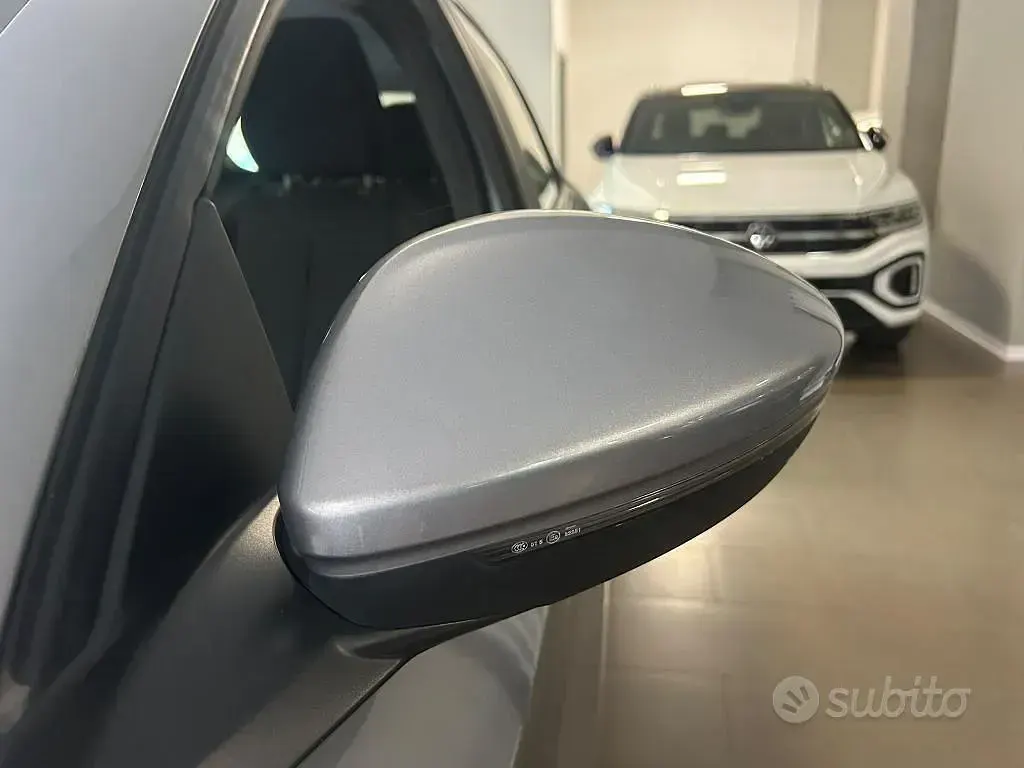 Usata Peugeot 208 75 CV (55 kW) 2021 Bianco Utilitaria