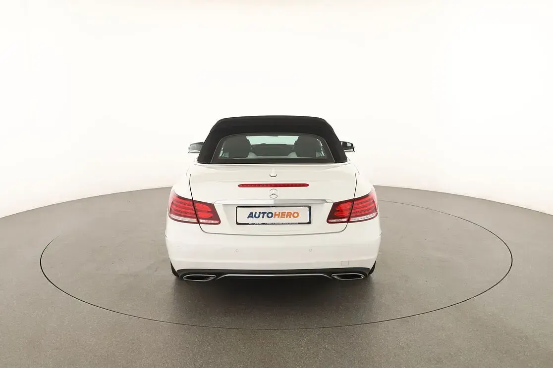 Usata Mercedes E220 Executive 170 CV (125 kW) 2015 Bianco Cabrio