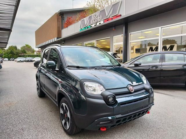 Usata Fiat Panda Cross Cross 70 CV (51 kW) 2024 Verde Utilitaria