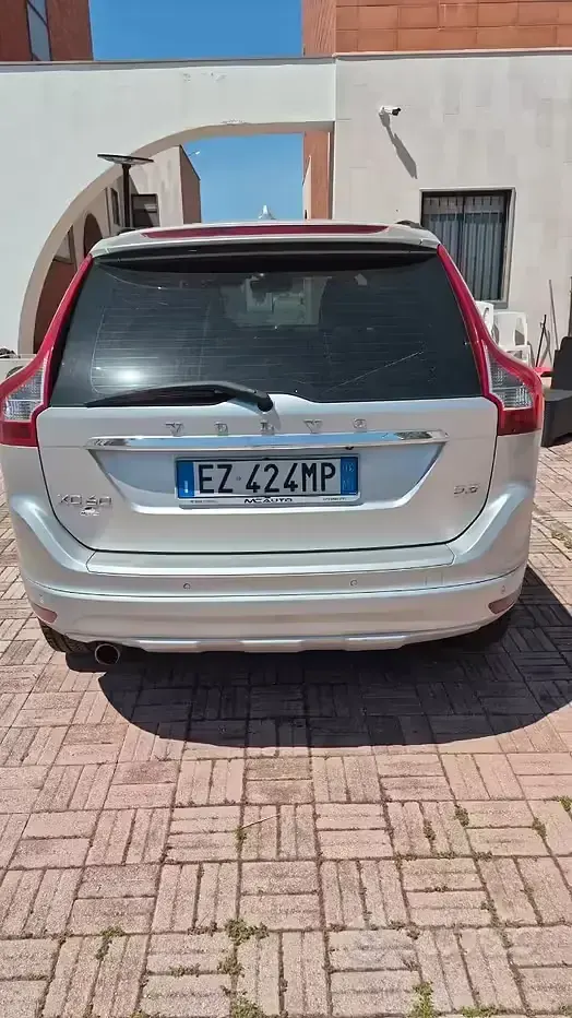Usata Volvo XC60 150 CV (110 kW) 2015 Grigio SUV