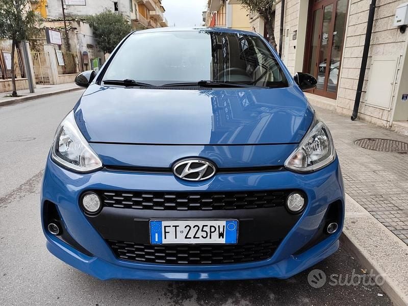 Usata Hyundai i10 67 CV (49 kW) 2018 Blu Utilitaria