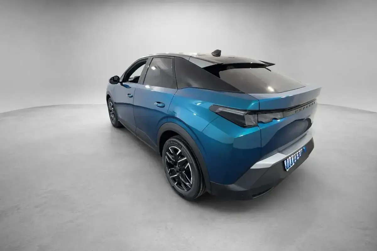Nuova Peugeot 3008 GTi 136 CV (100 kW) 2026 Bianco okenite con tetto nero SUV