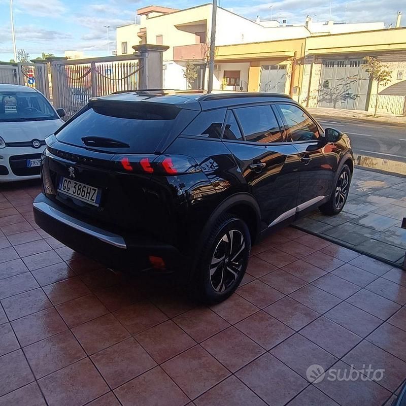 Usata Peugeot 2008 Allure 110 CV (80 kW) 2021 Nero SUV