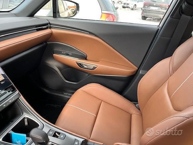 Usata Lexus LBX 91 CV (66 kW) 2024 Grigio SUV