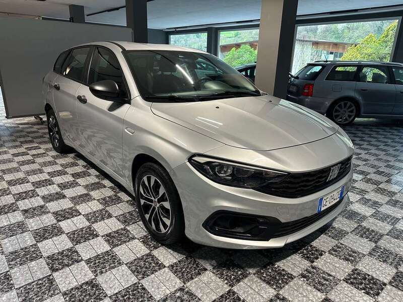Usata Fiat Tipo Business 131 CV (96 kW) 2021 Argento Station wagon