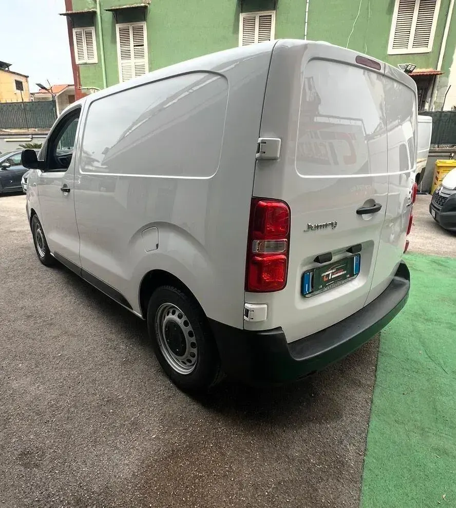 Usata Citroën Jumpy Comfort 102 CV (75 kW) 2021 Bianco Monovolume